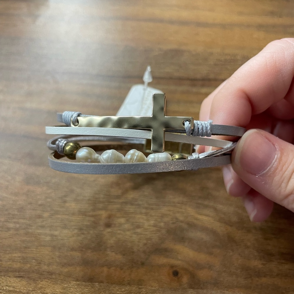 Altar’d State Cross Bracelet